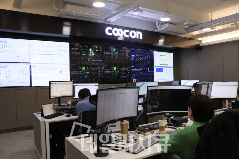 쿠콘이 본사 내 시스템 통합관제센터를 개편해 관제 효율을 증대했다